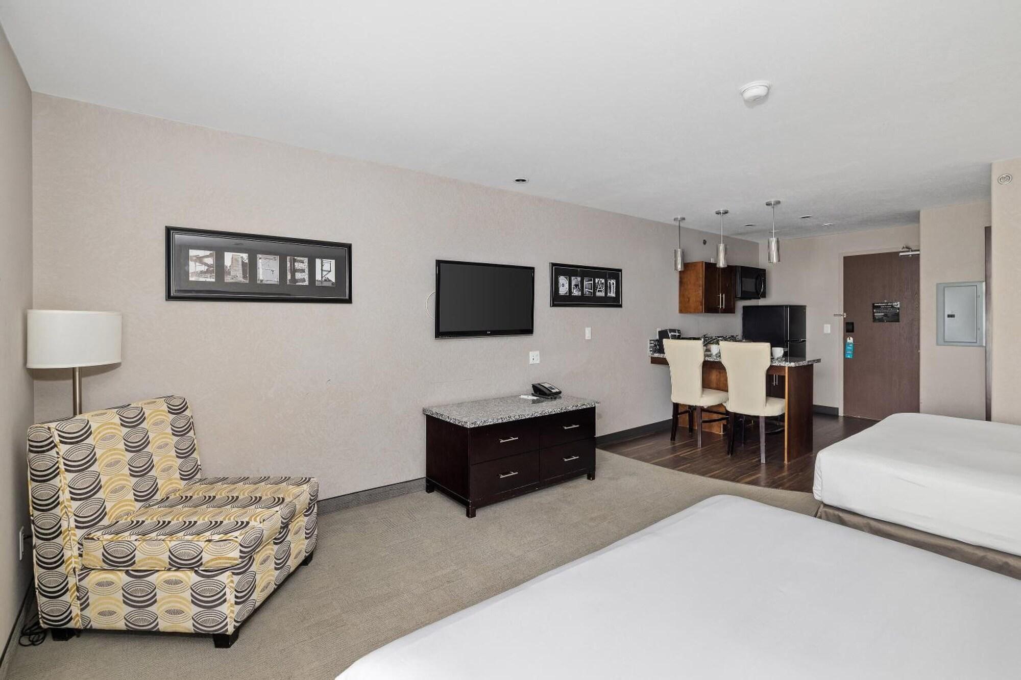 Home Inn & Suites Yorkton Exterior photo